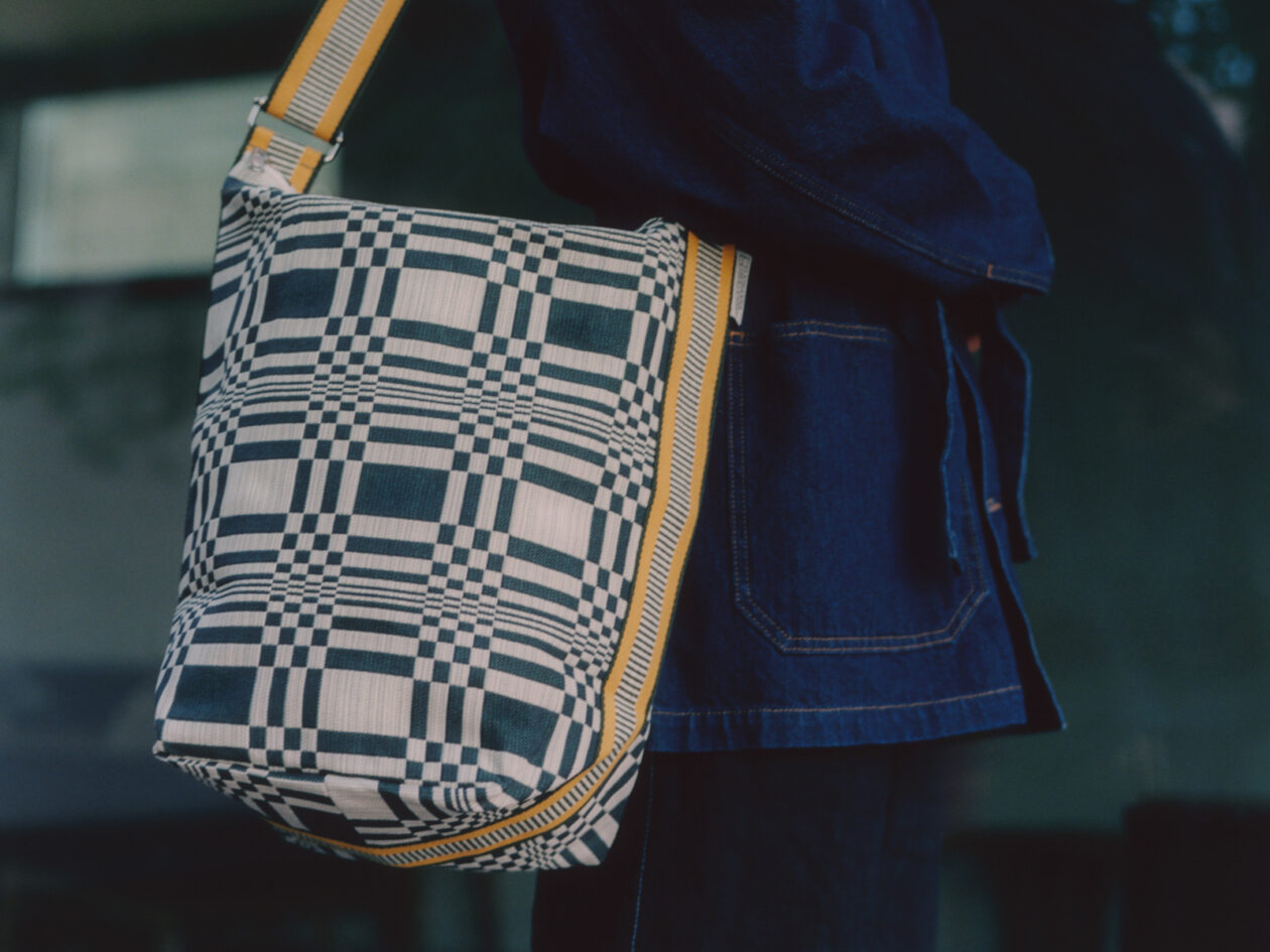 Tetra Shoulder Bag - Image 2